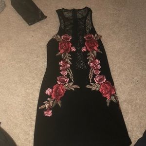 LF fitted rose patch netted neck dress